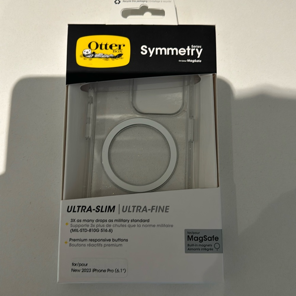 New in box otter box symmetry ultra slim iPhone case for iPhone 15 pro